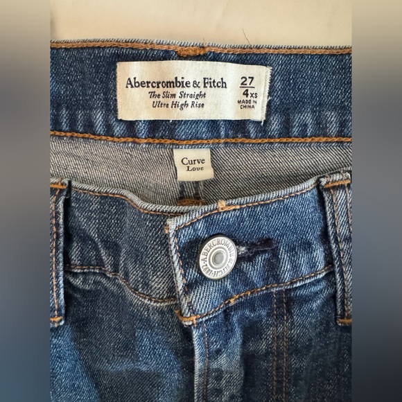 Abercrombie & Fitch Curve Love Ultra High Rise 90s Slim Straight Jean - XS - Picture 10 of 13
